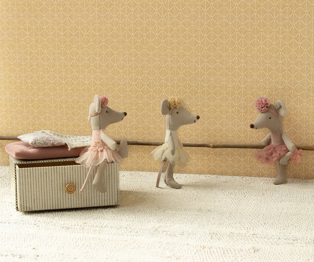 Maileg Ballerina Mouse, Little Sister - Off White